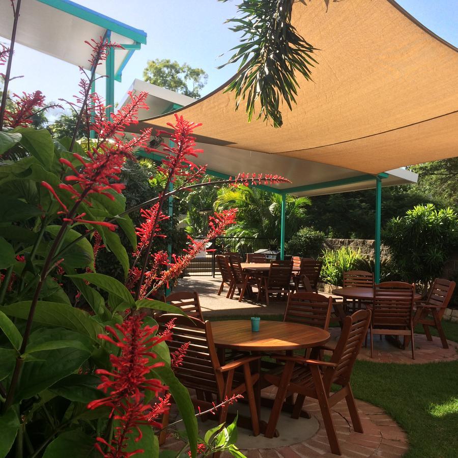 Tropical Palms Resort & 4Wd Hire Picnic Bay Exterior photo