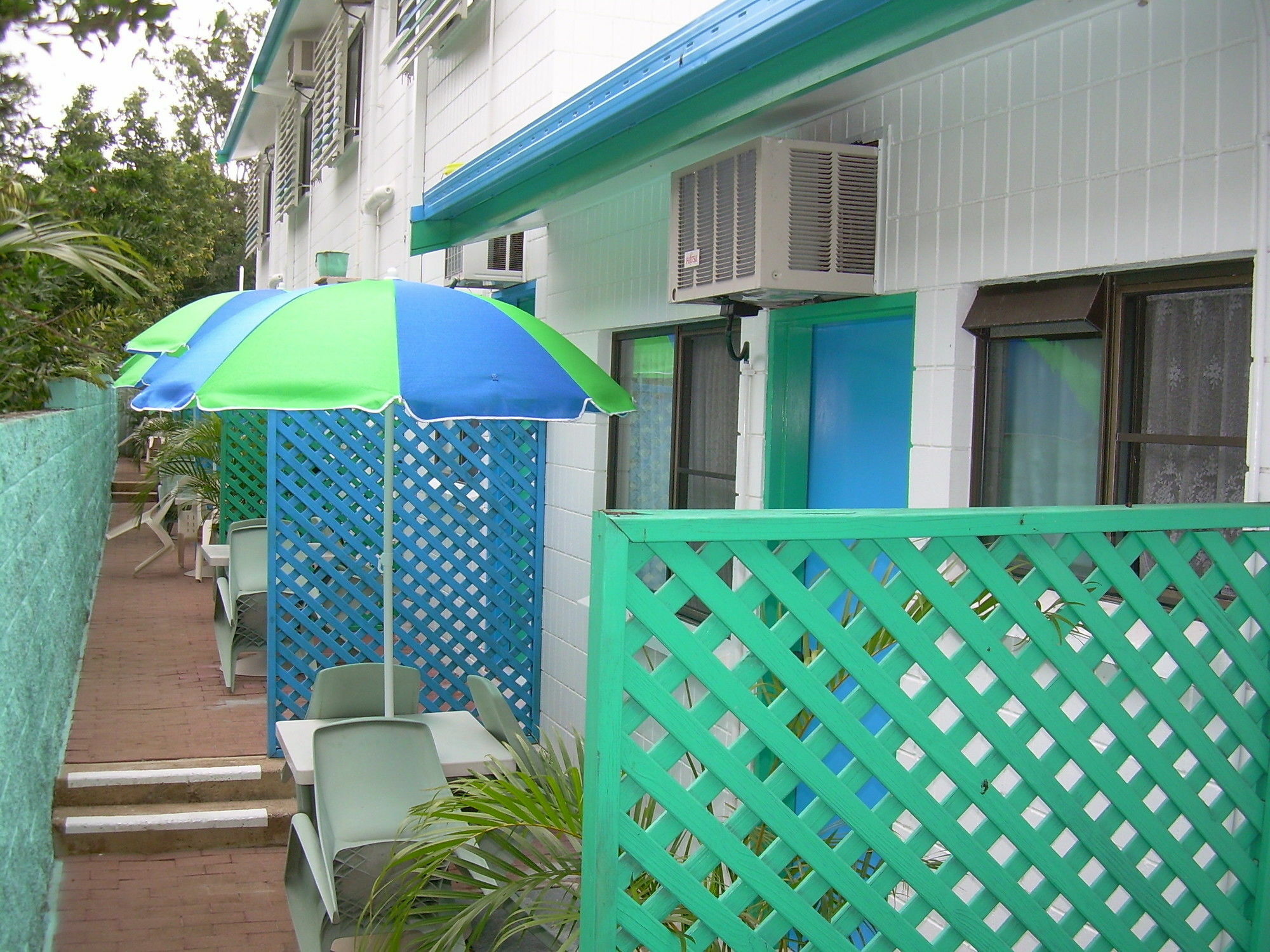 Tropical Palms Resort & 4Wd Hire Picnic Bay Exterior photo
